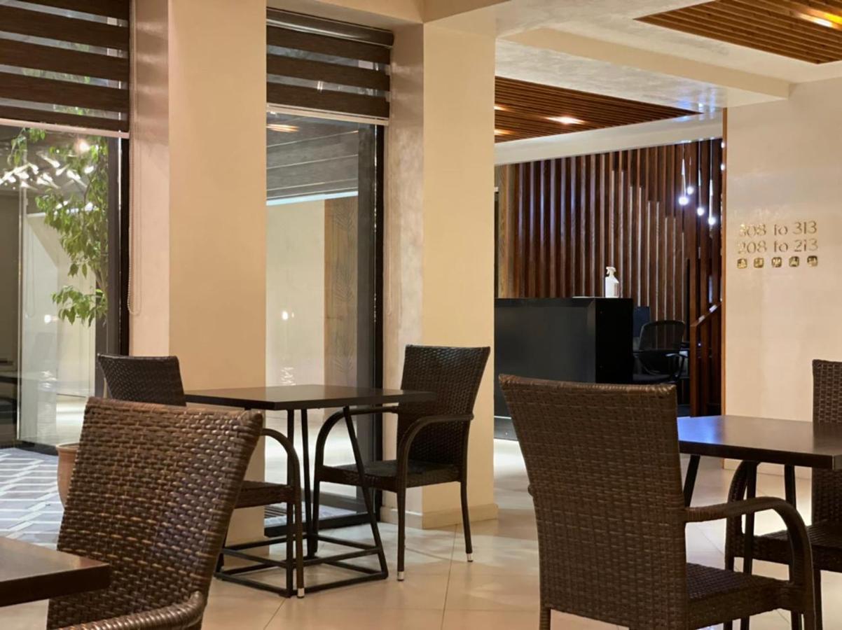 Barhat Hotel & Spa ทาราซ ภายนอก รูปภาพ
