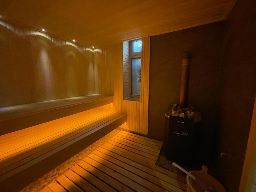 Barhat Hotel & Spa ทาราซ ภายนอก รูปภาพ