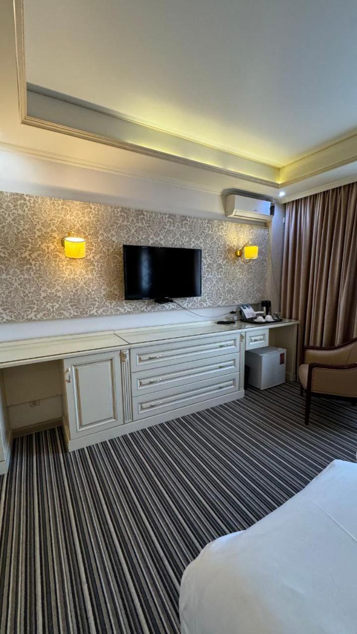 Barhat Hotel & Spa ทาราซ ภายนอก รูปภาพ
