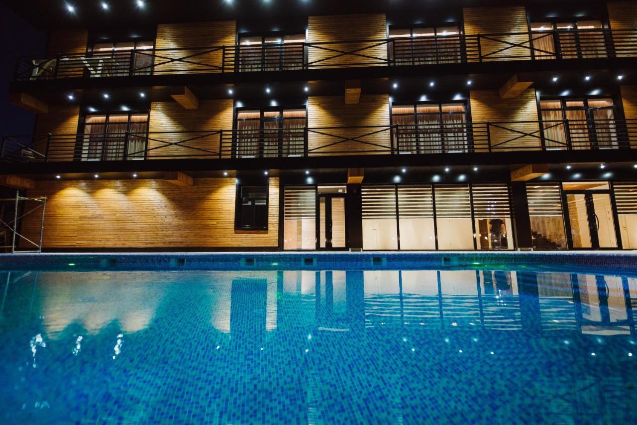 Barhat Hotel & Spa ทาราซ ภายนอก รูปภาพ