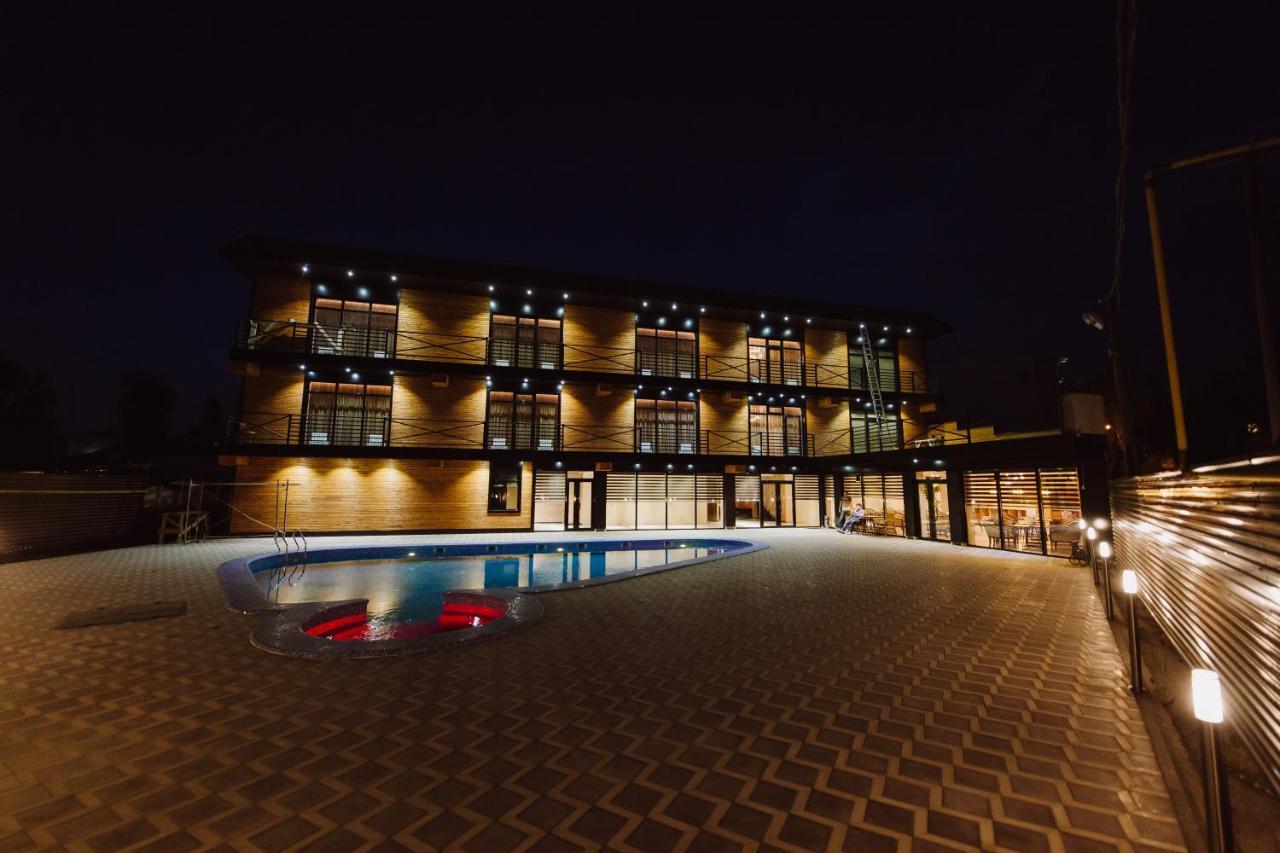 Barhat Hotel & Spa ทาราซ ภายนอก รูปภาพ
